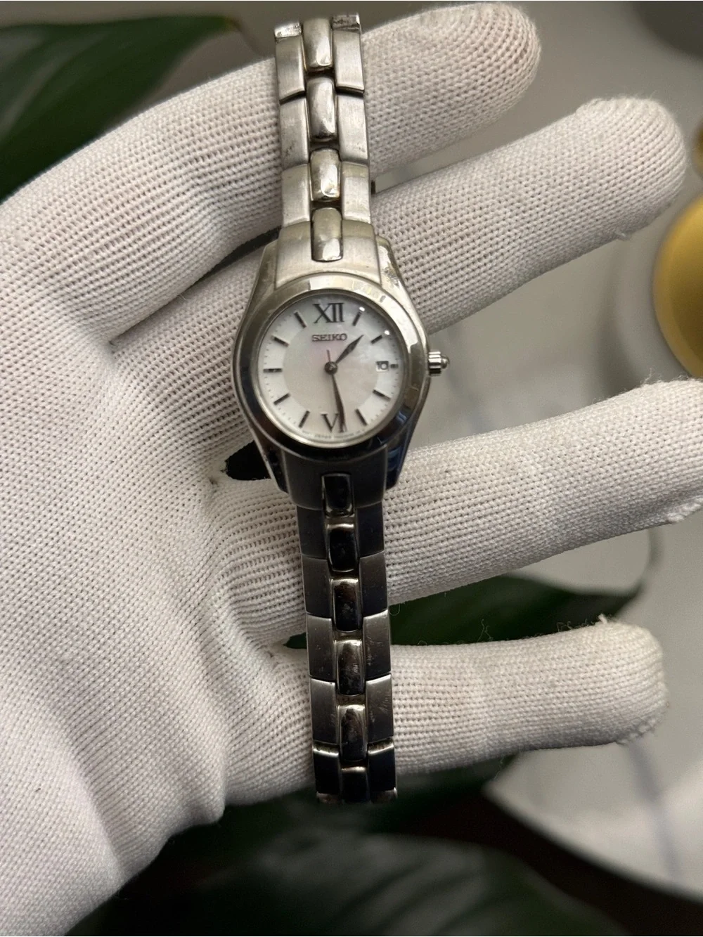 Seiko elegant wristwatch
